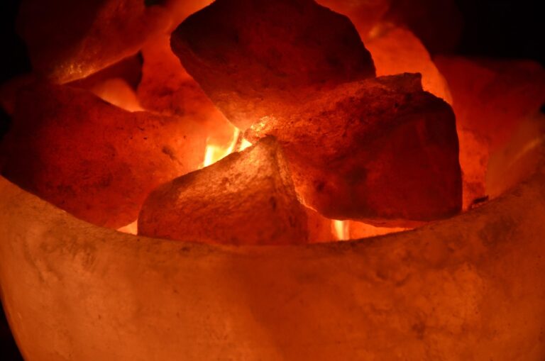 Himalayan Salt Tiles vs Regular Decorative Walls – Why Salt Panels Stand Out